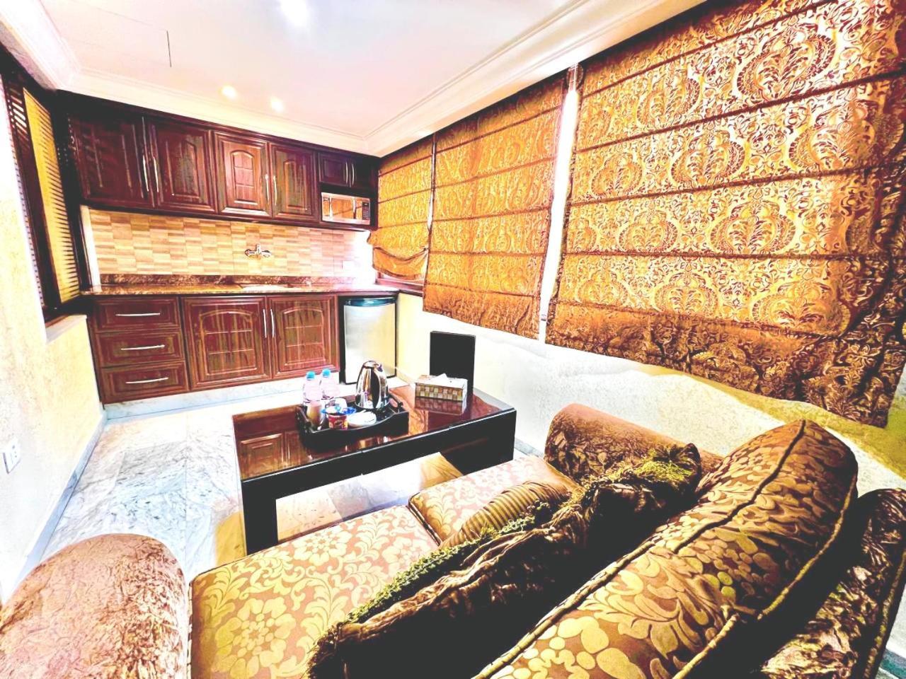 Queens Suite Hotel Beirut Eksteriør billede