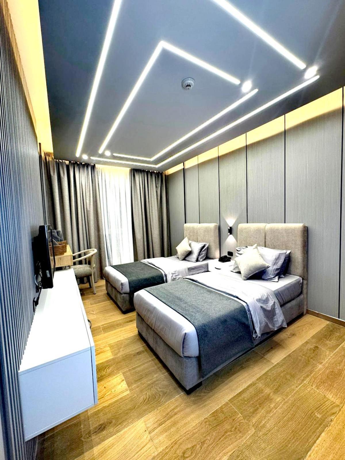 Queens Suite Hotel Beirut Eksteriør billede