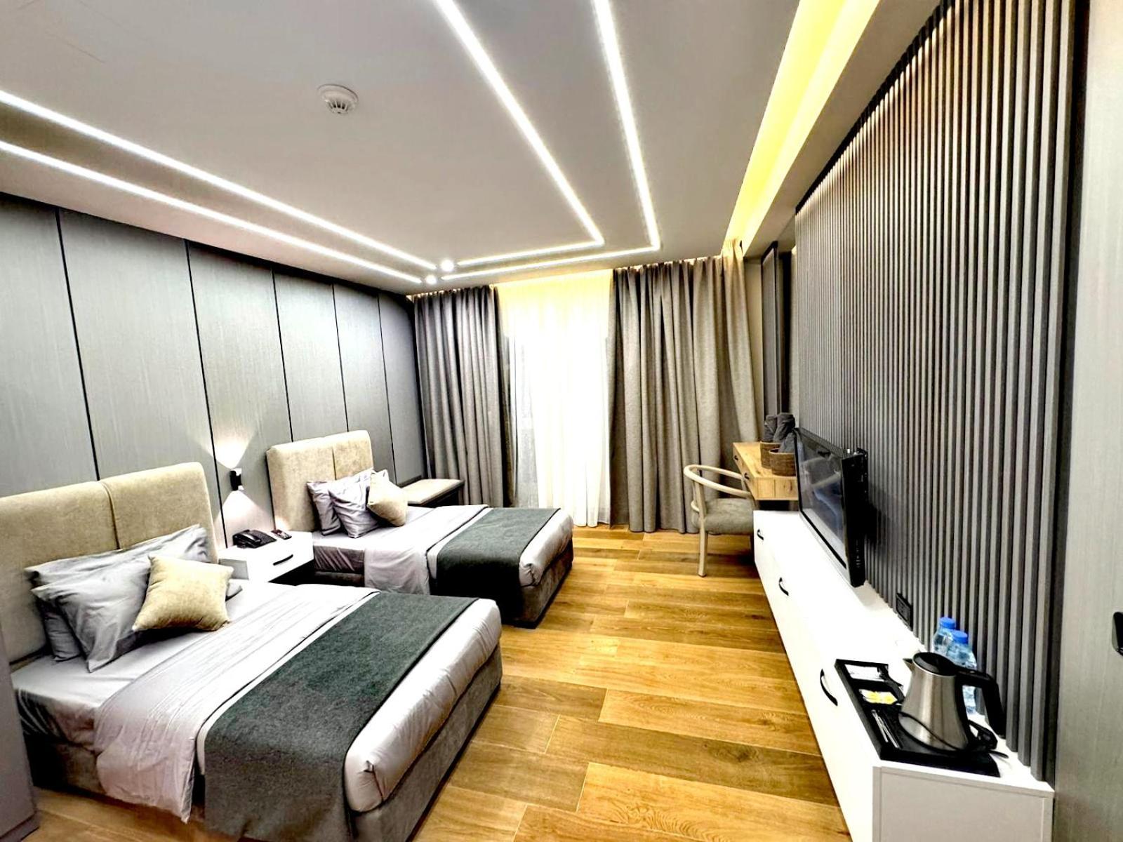Queens Suite Hotel Beirut Eksteriør billede