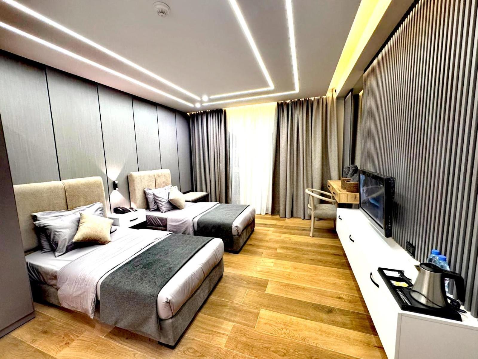 Queens Suite Hotel Beirut Eksteriør billede