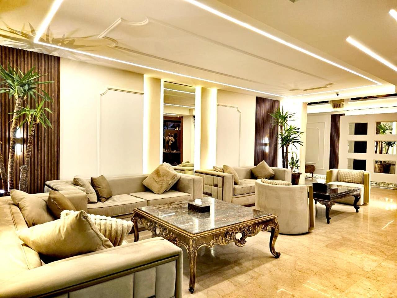 Queens Suite Hotel Beirut Eksteriør billede