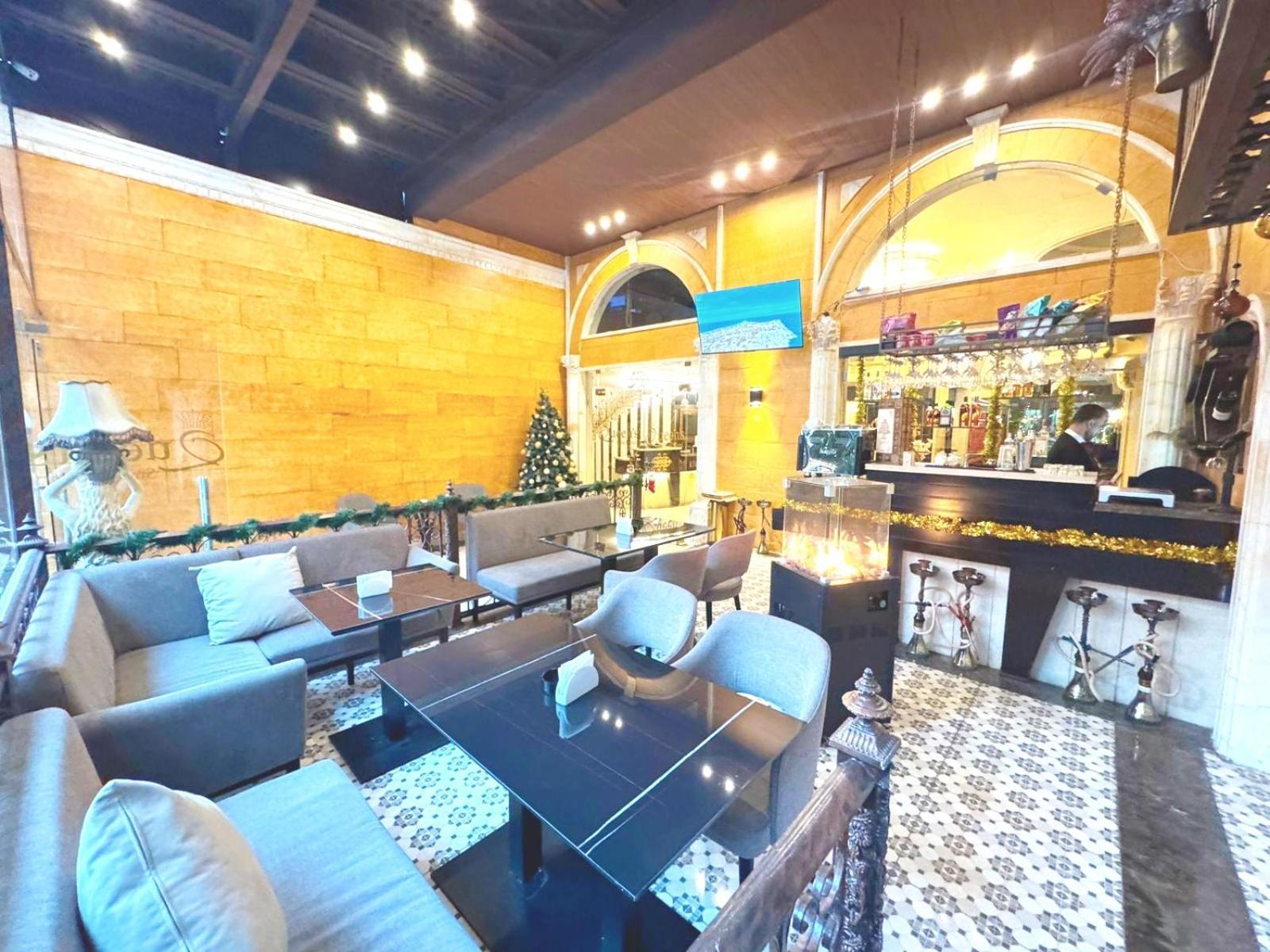 Queens Suite Hotel Beirut Eksteriør billede